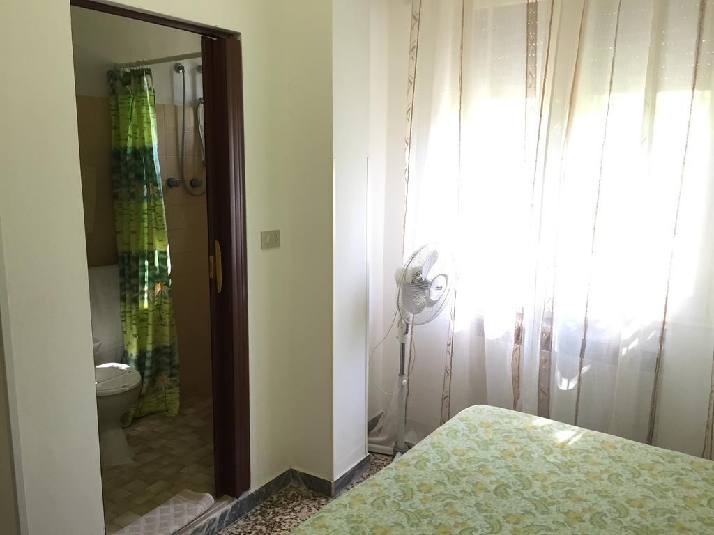 Hotel Toledo リミニ 部屋 写真
